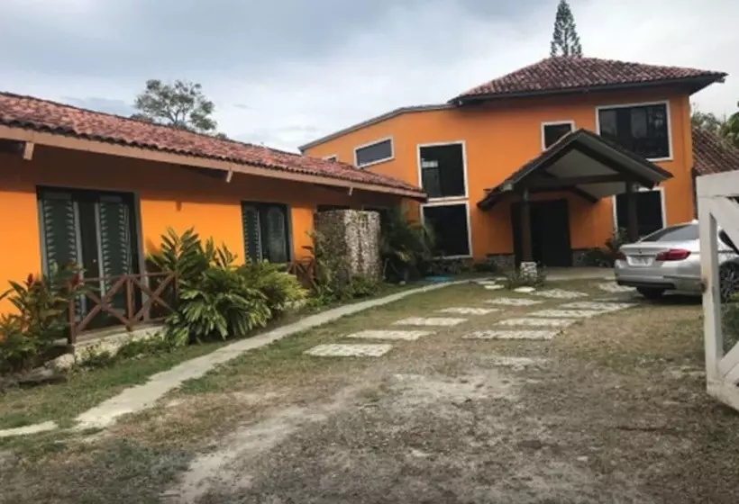 هاستل Hostal Restaurante Gulas