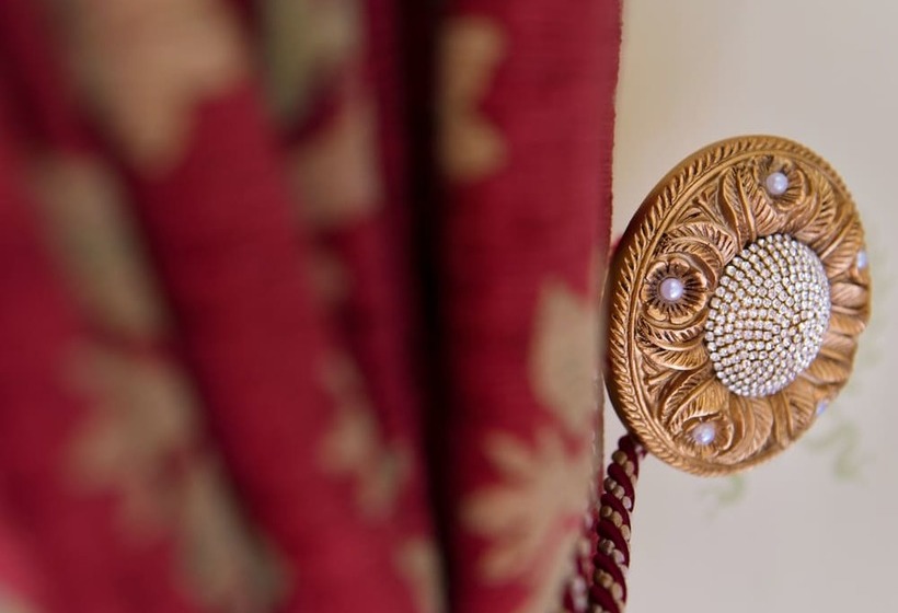 민박 Russell House