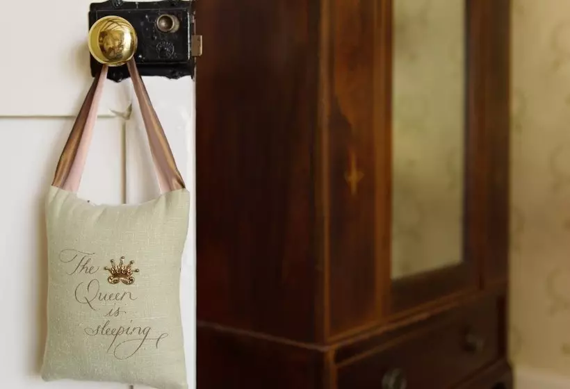 Aamiaismajoitus (B&B) Russell House