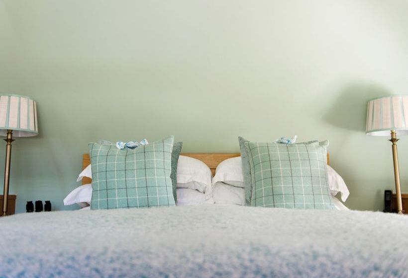 민박 Russell House