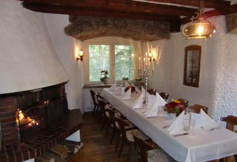 ホテル Garni Burg Waldenstein