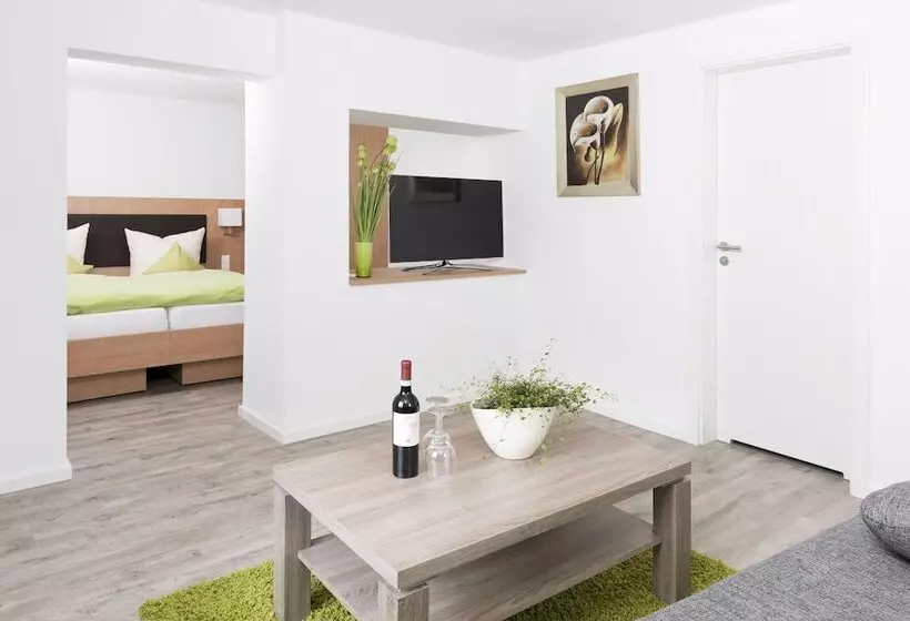 Hotelli Garni Burg Waldenstein