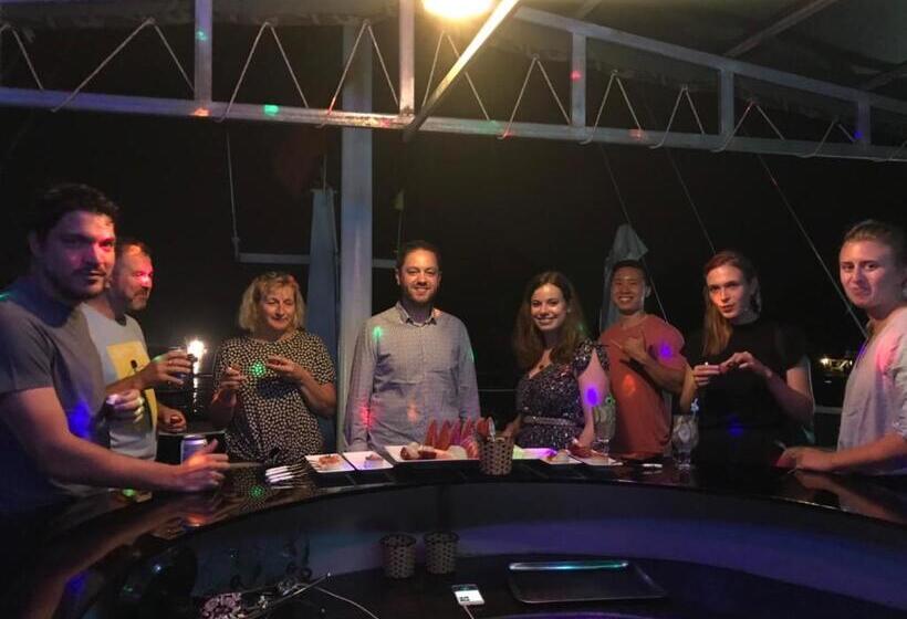 هتل Phoenix Flower