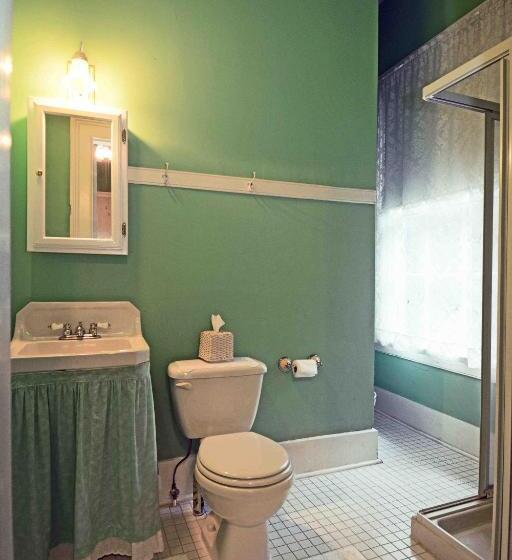 צימר 1872 Denham Inn