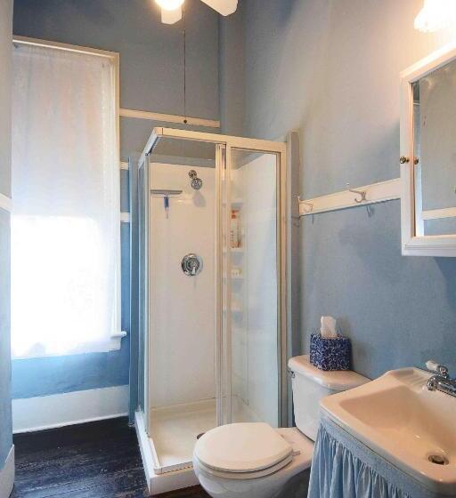 צימר 1872 Denham Inn