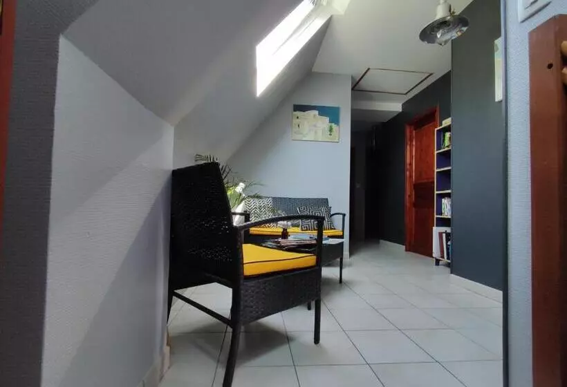 Aamiaismajoitus (B&B) La Hautée Des Francs