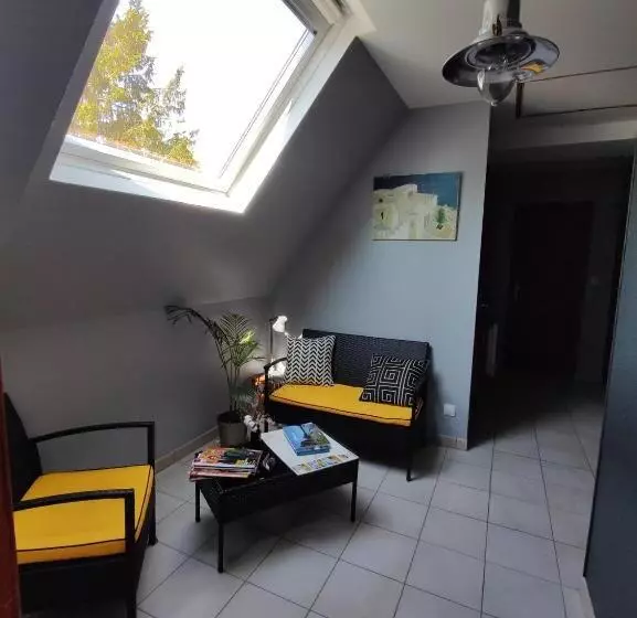 Aamiaismajoitus (B&B) La Hautée Des Francs