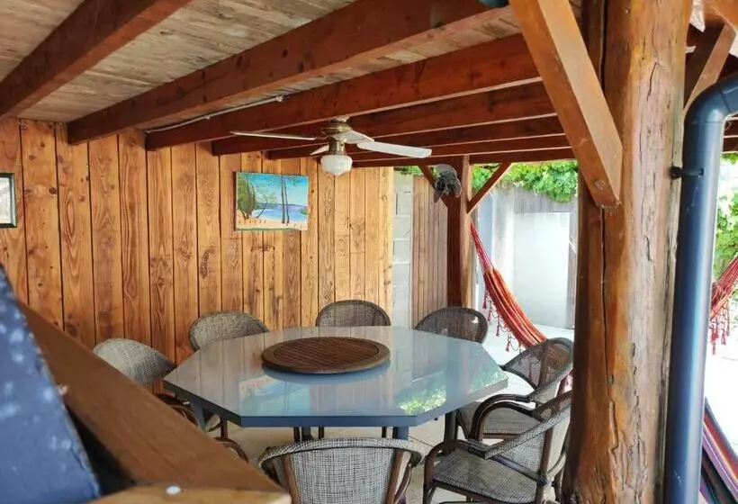 Aamiaismajoitus (B&B) La Hautée Des Francs