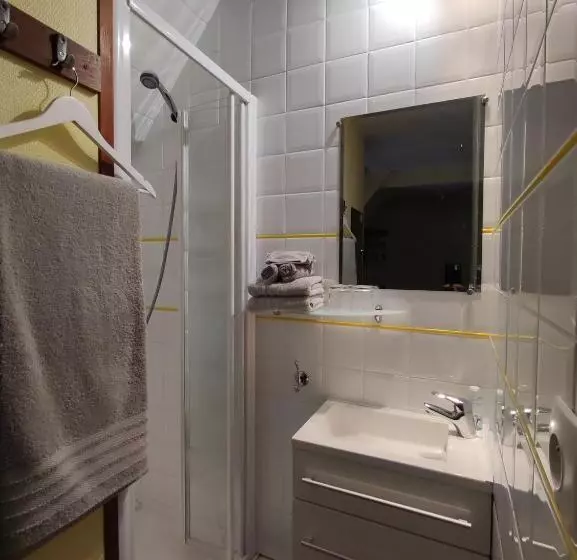 Aamiaismajoitus (B&B) La Hautée Des Francs