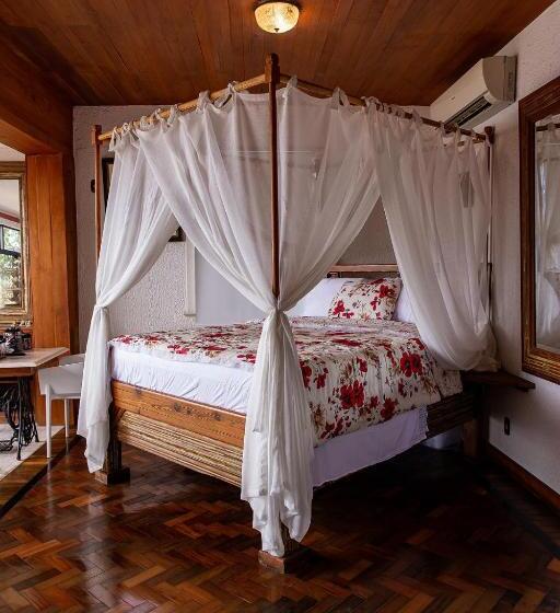 تختخواب و صبحانه Mansion Aline