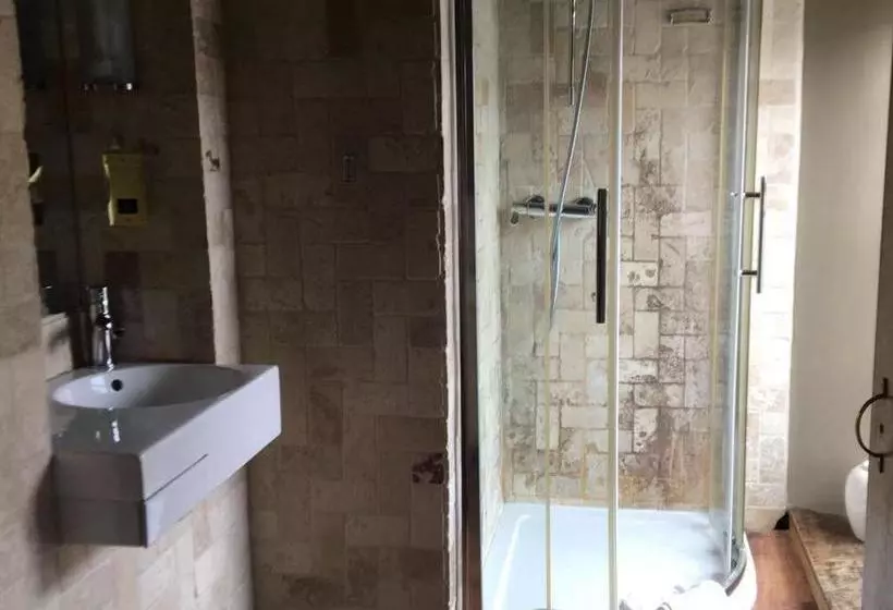 Retkeilymaja The Kilverts Inn