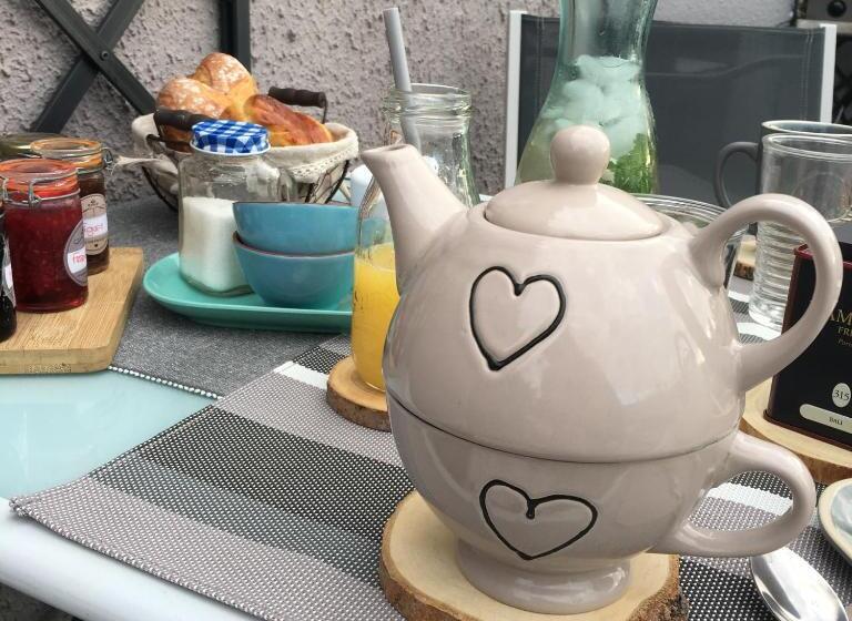 تختخواب و صبحانه Chambre D Hotes L Intemporelle