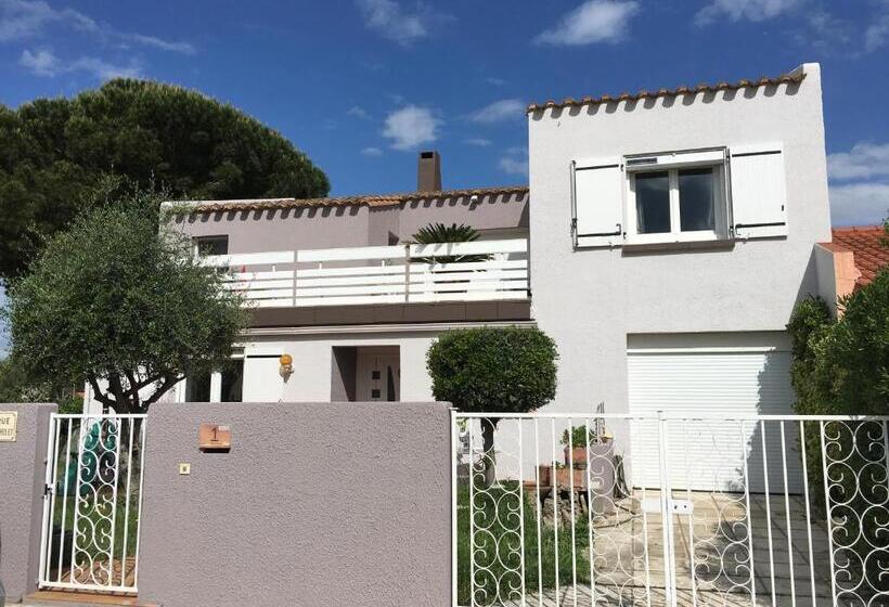 تختخواب و صبحانه Chambre D Hotes L Intemporelle