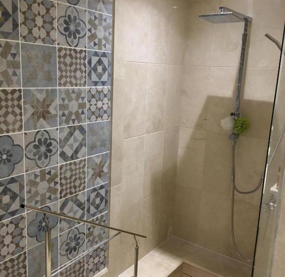 تختخواب و صبحانه Chambre D Hotes L Intemporelle