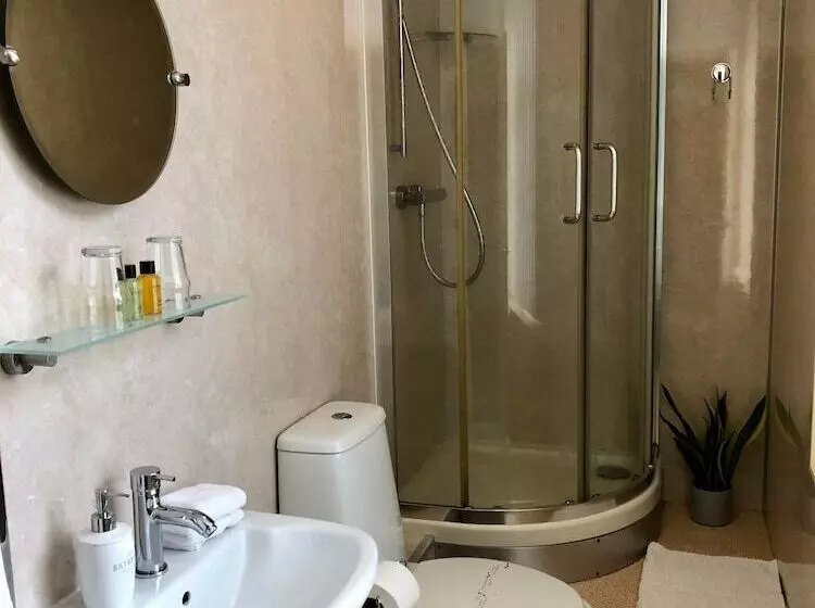 ベッドアンドブレックファースト Salisbury Guest House