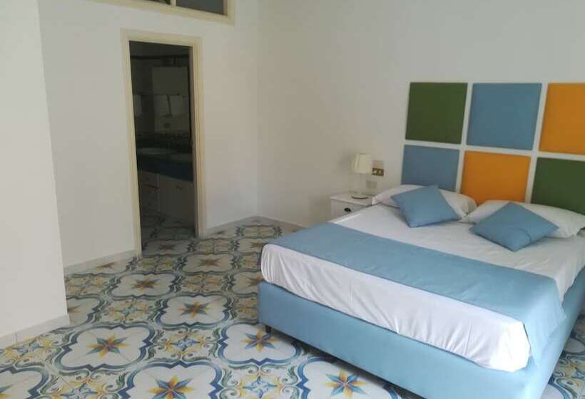 تختخواب و صبحانه Suitenapolisantalucia