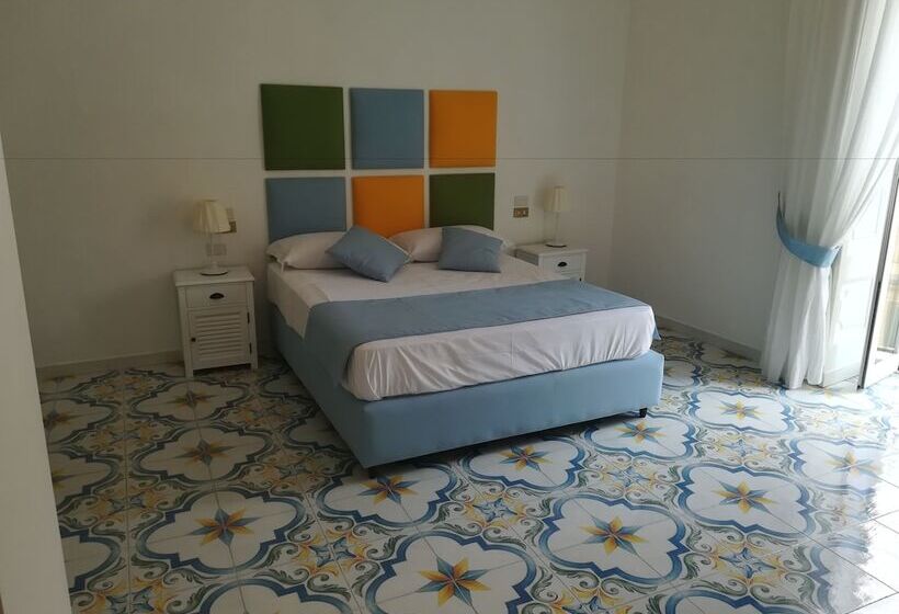 تختخواب و صبحانه Suitenapolisantalucia