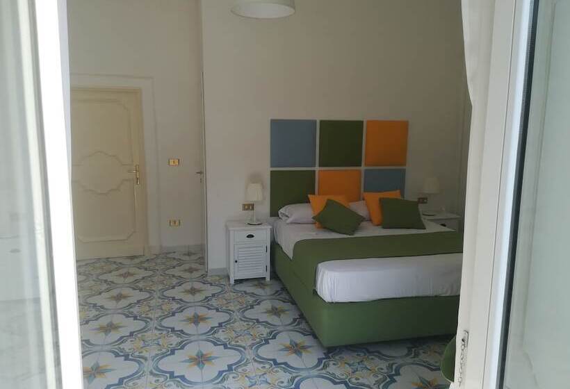 تختخواب و صبحانه Suitenapolisantalucia