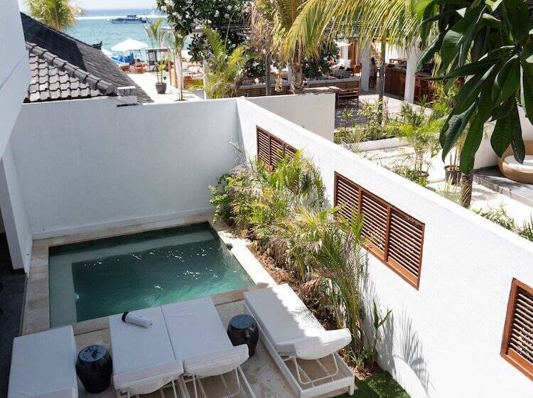 Ohana S Beachfront Resort & Beach Club