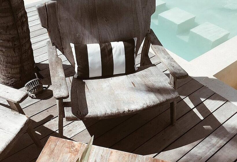 Ohana S Beachfront Resort & Beach Club