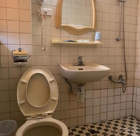 هاستل Huang Kai