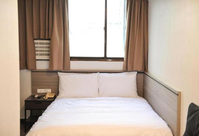 هاستل Huang Kai