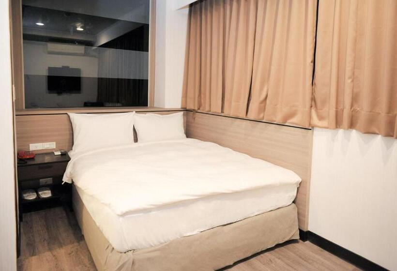 هاستل Huang Kai