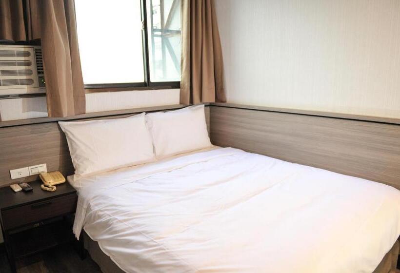 هاستل Huang Kai