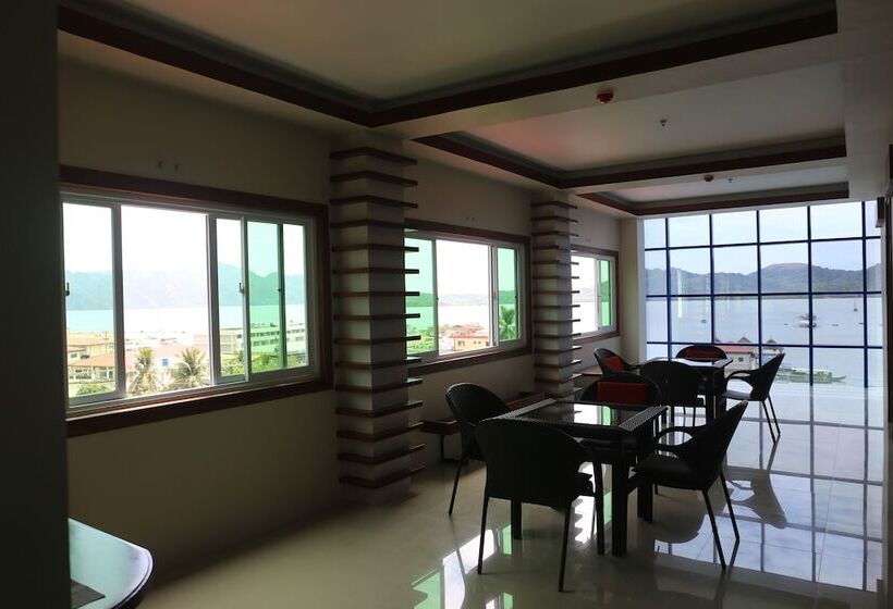 Coron Hostel Express   Adults Only