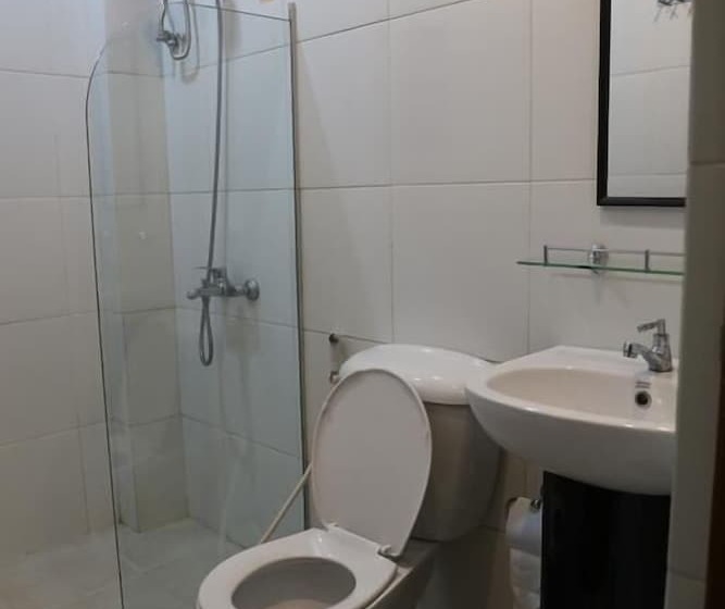 Coron Hostel Express   Adults Only