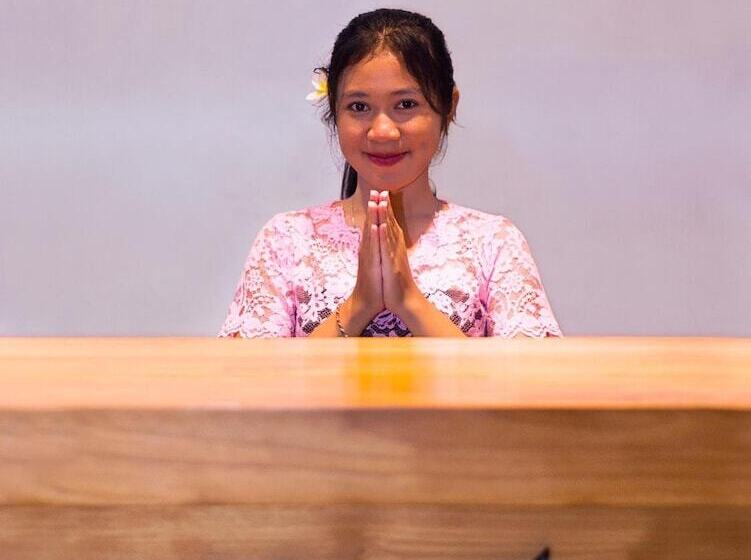 پانسیون Full Moon Guest House