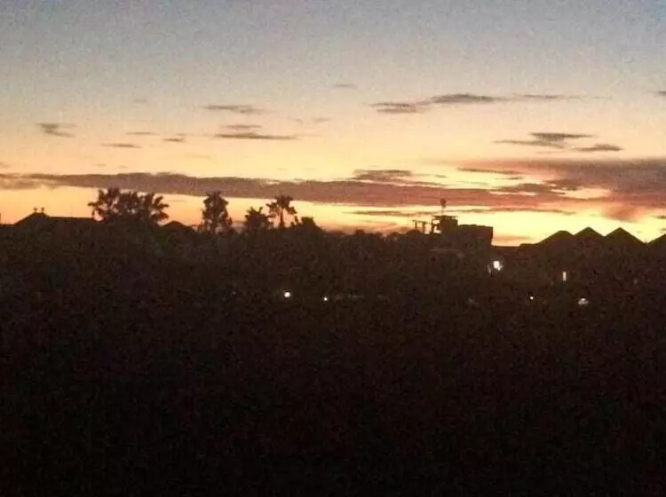 پانسیون Full Moon Guest House