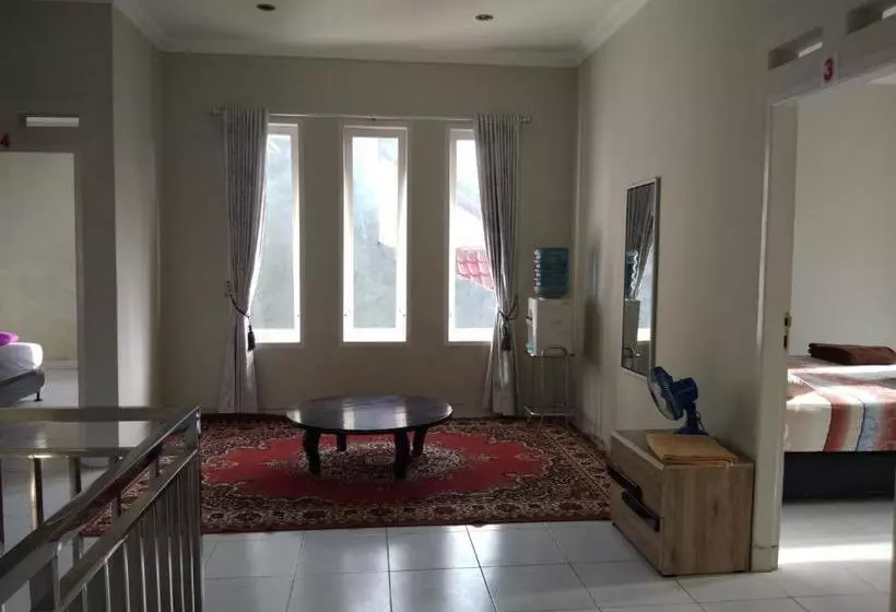 ペンション Mandi Angin Syariah Homestay