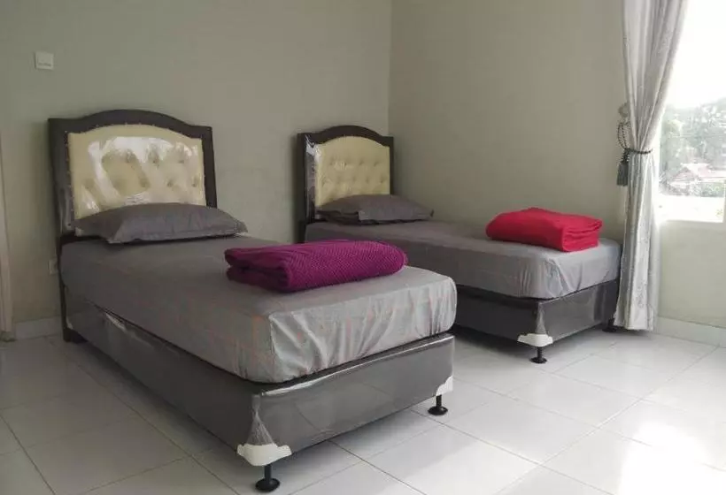 ペンション Mandi Angin Syariah Homestay