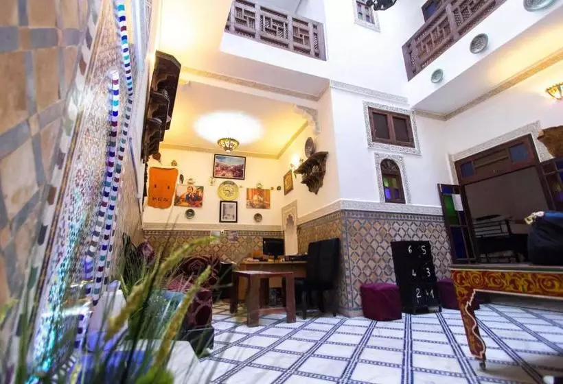 Hostel Amir