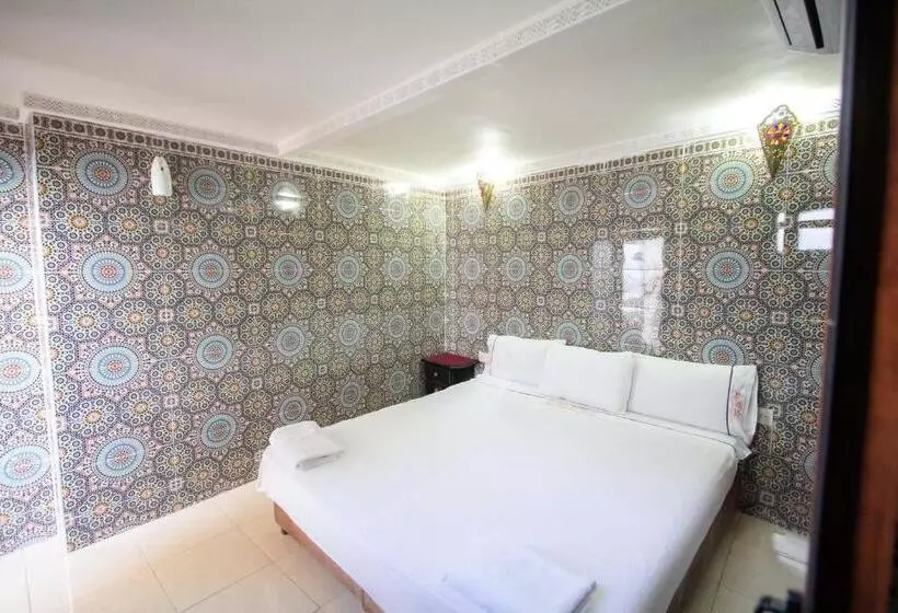 Hostel Amir