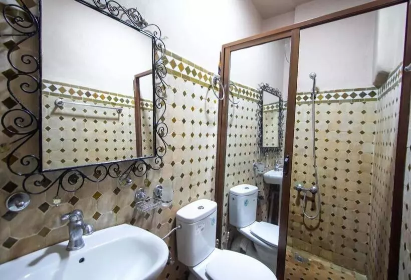 Hostel Amir