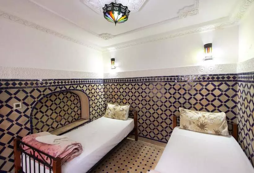 Hostel Amir