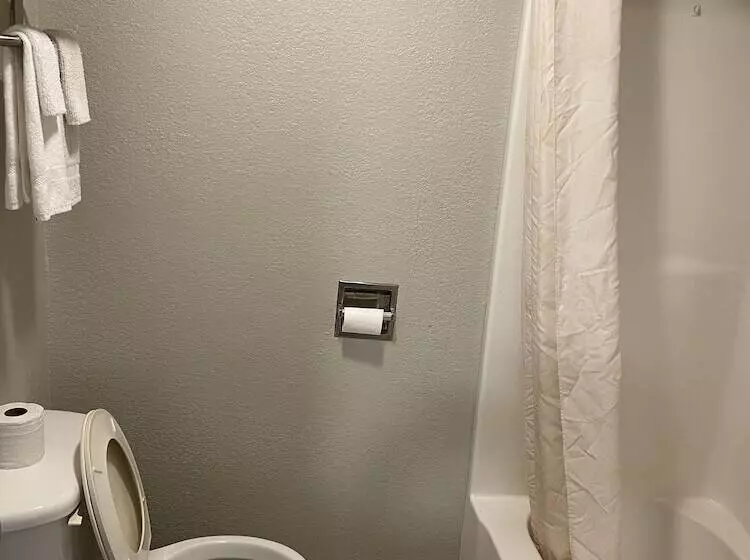 モーテル Economy Inn