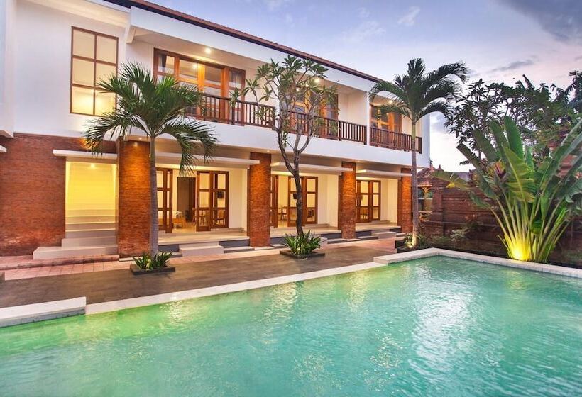 פנסיון Sahadewa Suites Residence