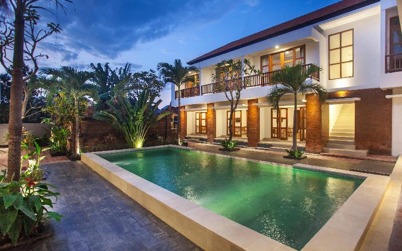 פנסיון Sahadewa Suites Residence