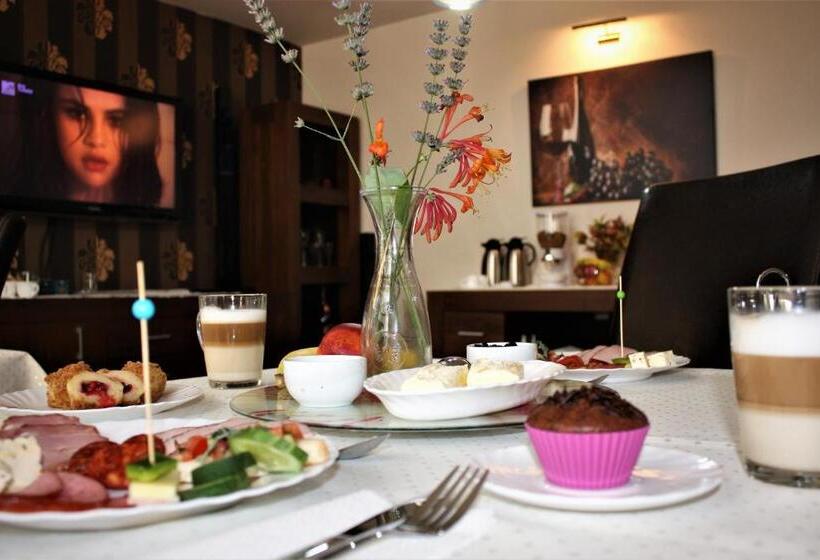 پانسیون Silva House