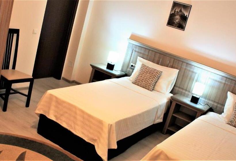 پانسیون Silva House