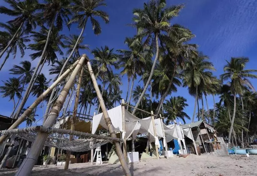 Eva Hut Mui Ne Beach Hostel
