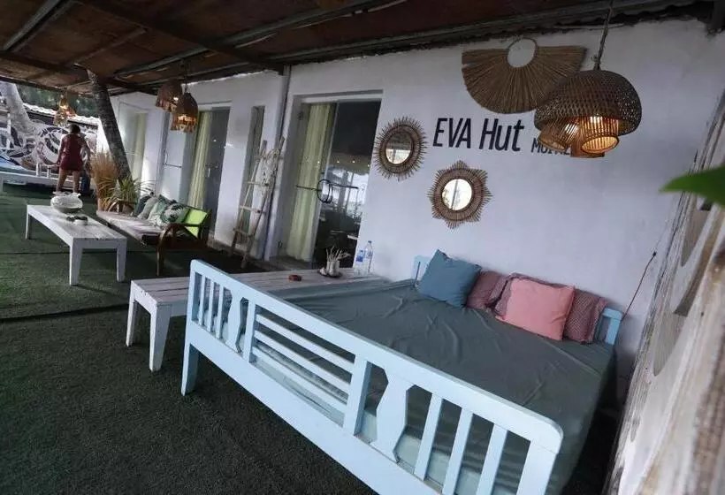 Eva Hut Mui Ne Beach Hostel