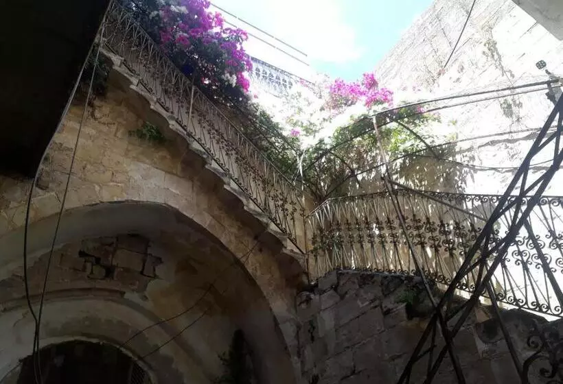 پانسیون Soufan Guest House