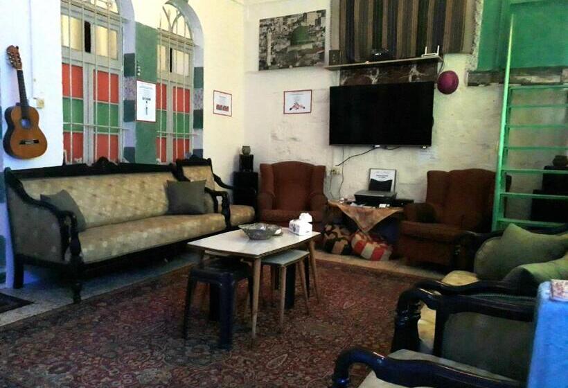 پانسیون Soufan Guest House