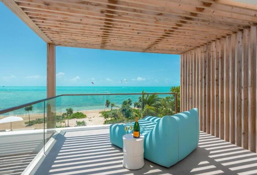 استراحتگاه Beach Enclave