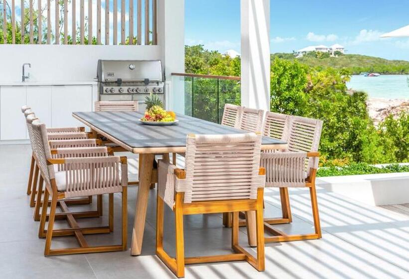 استراحتگاه Beach Enclave