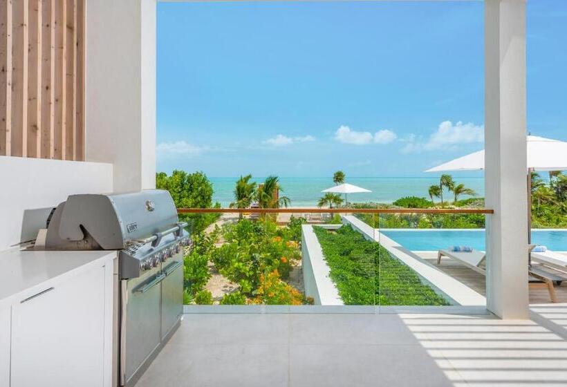 استراحتگاه Beach Enclave